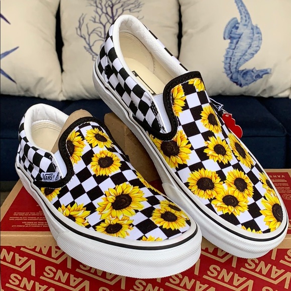 VANS CLASSIC SLIP ON CUSTOM SUNFLOWER/CHECKERBOARD - Picture 3 of 16